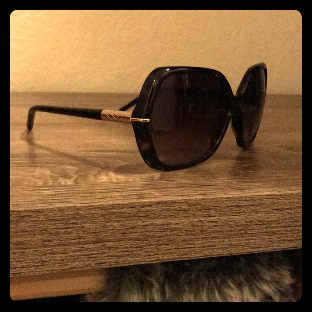 Genuine Oversized Burberry Sunnies! 
